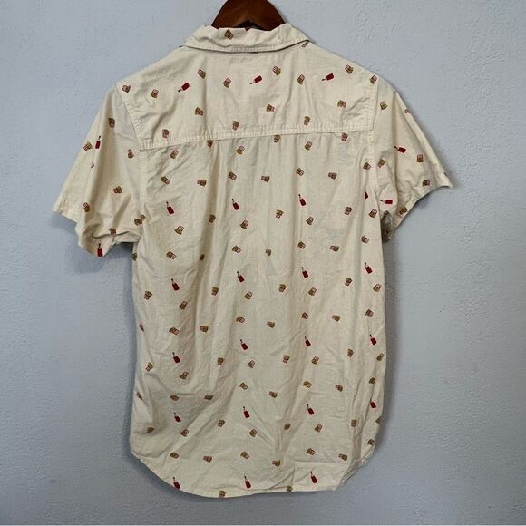 Men's Straight Faded French Fries Short Sleeve Button Down Shirt - Picture 5 of 9